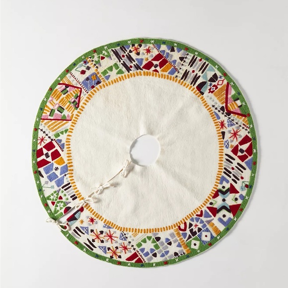 New 🌟Anthropologie-Folk Tree Skirt - Picture 1 of 3